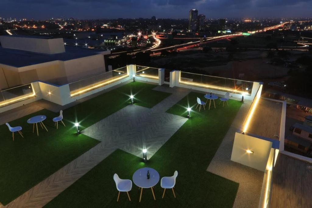 The Gallery Luxury Suites Cpg East Legon Exteriör bild